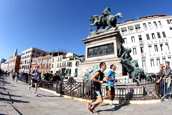 Statue-Venice09.jpg