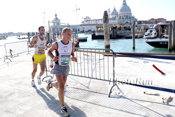 StatueBridgeH-Venice09.jpg