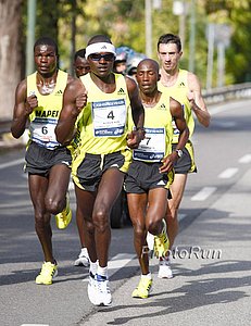 Komen_JohnBreaks-Venice09.jpg