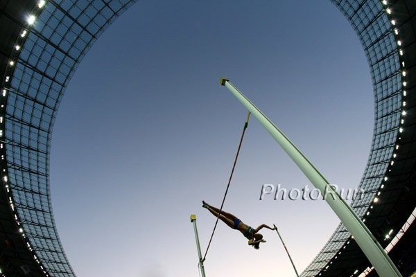 PoleVault1b-WC09.jpg