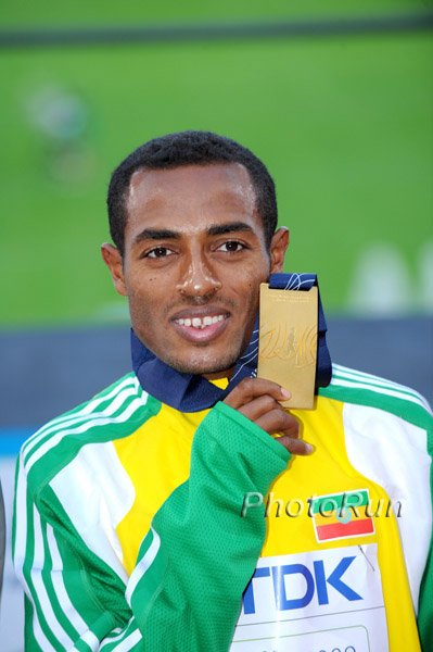 Bekele_KenenisaM_WCh09.jpg