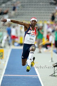 Idowu_Phillips-WChs09.jpg