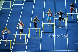 M400H-4thHurdle_WCh09.jpg