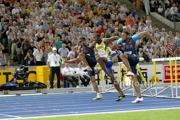 M-110H-Hurdle1-WC09.jpg