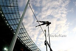 PoleVaultSky-WC09.jpg