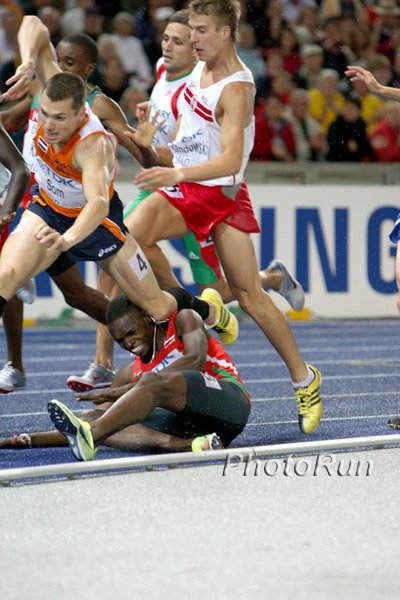 Kaki_AbubakerFall1f-WC09.jpg