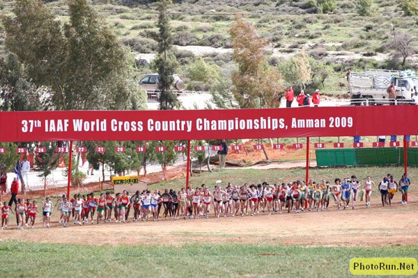JrWomenStart1-WorldXC09.jpg