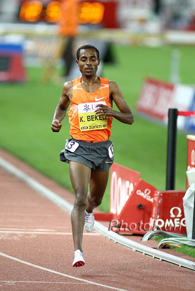 Bekele_KenenisaFV-Zurich09.jpg