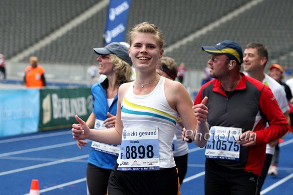 HappyFinish1-Berlin25k10.jpg