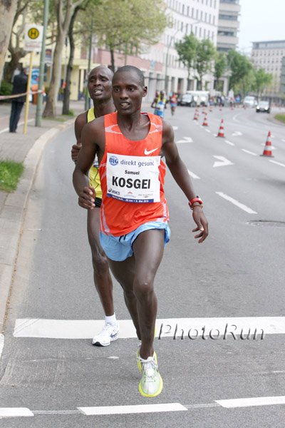 Kosgei-Kirwa-Berlin25km10.jpg