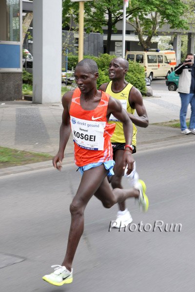 Kosgei-KirwaM-Berlin25k10.jpg