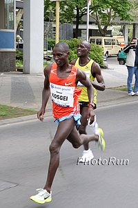 Kosgei-KirwaM-Berlin25k10.jpg