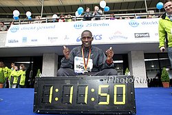 Kosgei_SamuelWR-Berlin25k10.jpg