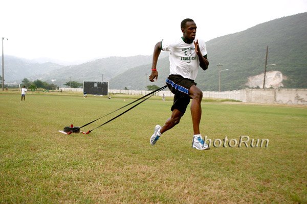 Bolt_Usain-Pull30kg1#B1F038.jpg