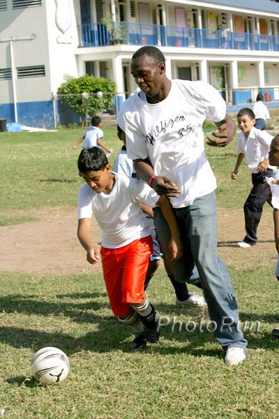 Bolt_UsainSoccer1-Jamaica06.jpg