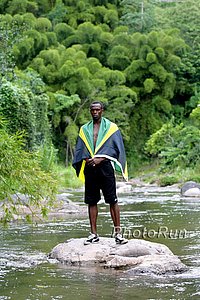 Bolt_Usain-River1q-J#B1F07F.jpg