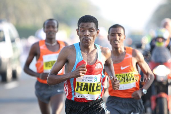 Gebrselassie-Dechase-WendimuH-Dubai10.JPG