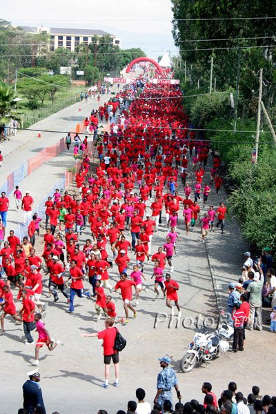 EveryoneRunsStart1-Hawasa10.jpg