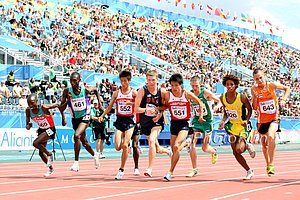 Start of the boys 5000