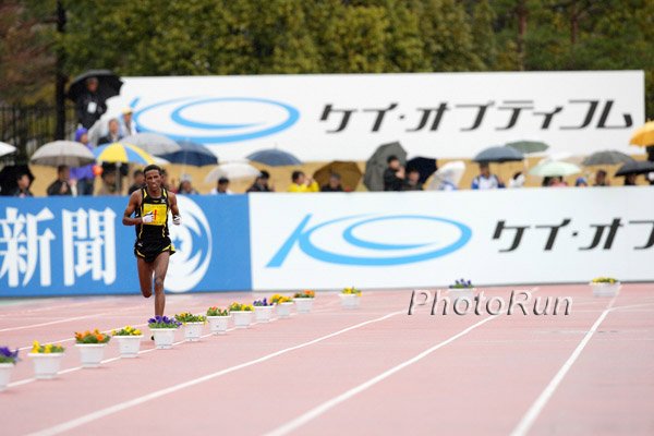 Tsegay_YemaneB_LakeBiwa10.jpg