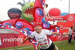 Branson_RichardFly-London10.jpg