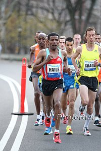 GebrselassieLeads-NYCHalf10.jpg