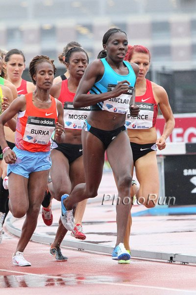 Kenia Sinclair Leaing Women's 1500m