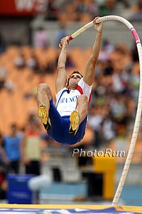 The favorite Renaud Lavillenie was so good he only jumped twice