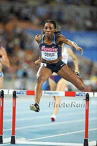 Lashinda Demus En Route To Gold