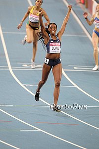 Lashinda Demus Wins It