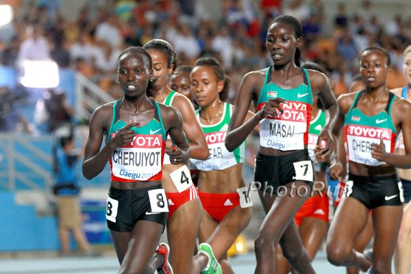 Vivian Cheruiyot (l) Linet Masai (r)