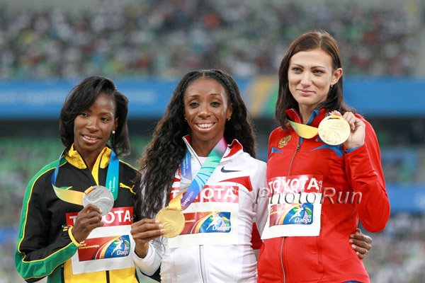 Melaine Walker (l), Lashinda Demus (c), Natalya Antyukh (r)