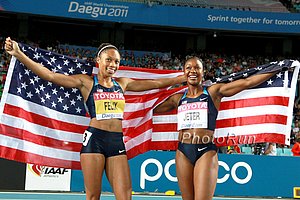 Alyson Felix (l), Carmelita Jeter (r)