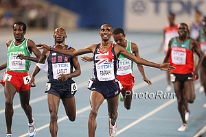 Farah Holds Off Lagat