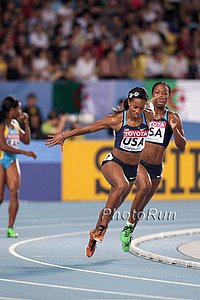 USA In Women's 4 X 100 Qualifying Round