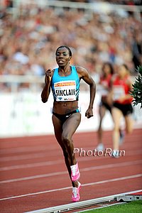 Kenia SinclairWon the 800m With Ease