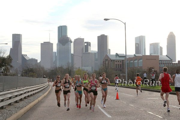 Women's Lead Pack With Houston in the Background