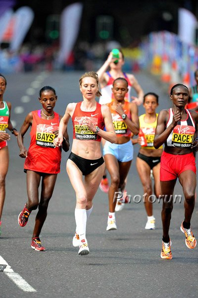 Liliya Shobukhova and Women's Pack
