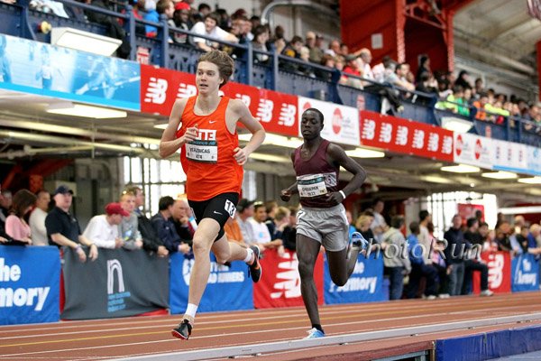 Lukas Verzbicas and Edward Cheserek in the 2 Mile