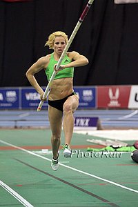 Jenn Suhr in Pole Vault