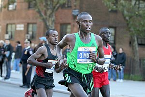 Geoffrey Mutai Begins to Push