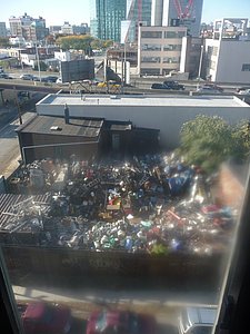 The view below from our hotel - looks bad - what can you expect from a Comfort Inn?