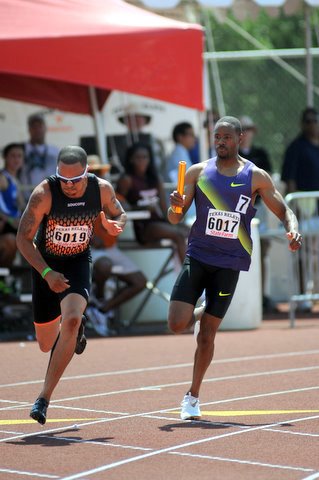 Wallace Spearmon Getting the Stick