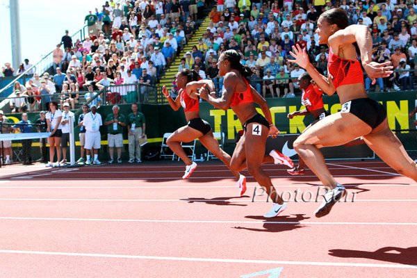 Kellie Wells Ahead of Danielle Carruthers