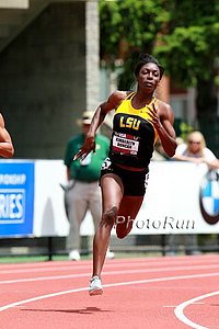 Kimberlyn Duncan in Women's 200m Semi