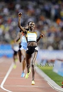 Vivian Cheruiyot Dominated the End of the 5000m