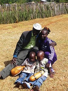 Husband  Charles Koech, Mary Keitany, Her Son and Her Cousin