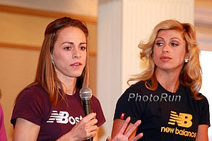 Jenny Simpson (l) and Maggie Vessey (r)