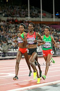 Sally Kipyego Pushing