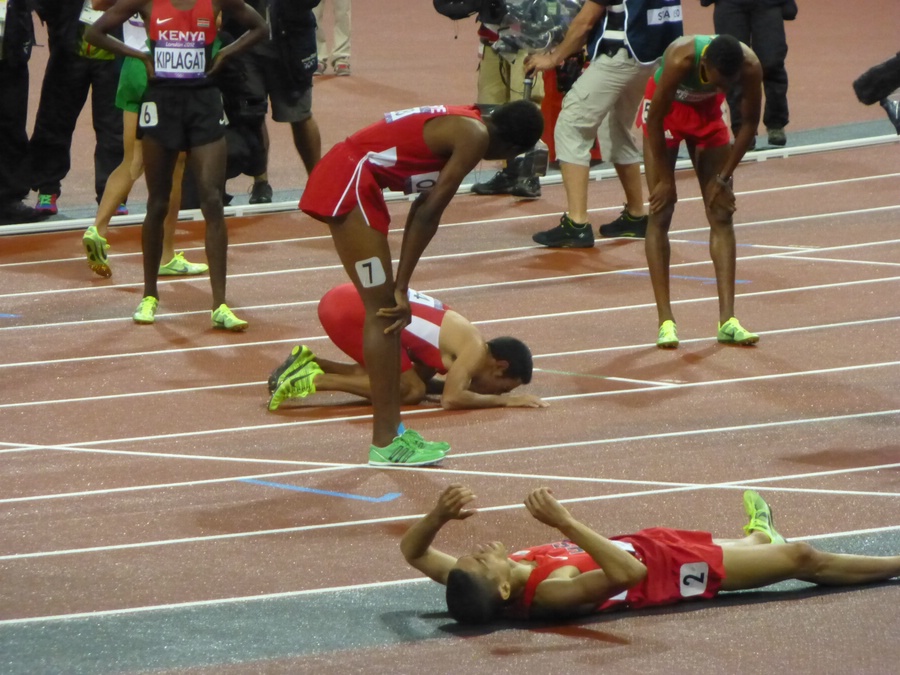Manzano Kisses the Track While Matt Centrowitz Agonizes Over 4th Place